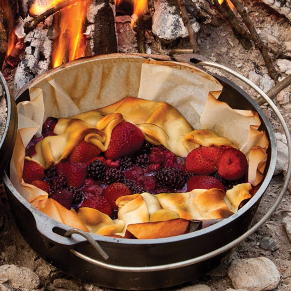 Lodge Cast Iron Camp Dutch Ovens - Image 5