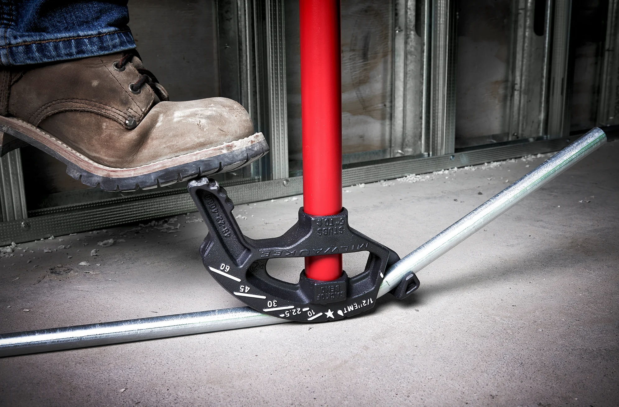 Milwaukee 1/2" EMT Iron Conduit Bender - Image 4